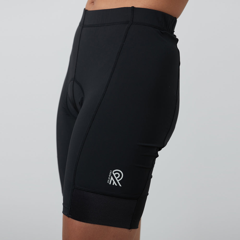 JR609 BLK cuissard de vélo jolie ride noir de 20cm de long avec logo sur la cuisse gauche vue de 3/4